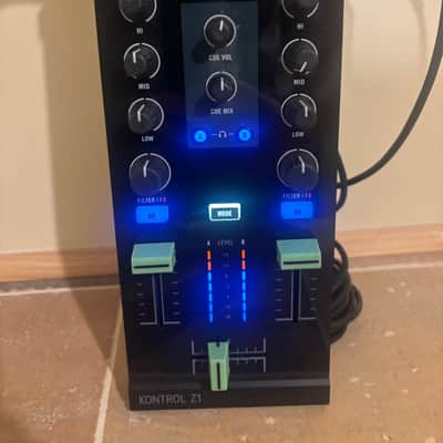 Native Instruments Traktor Kontrol Z1 2010s - Black image 2