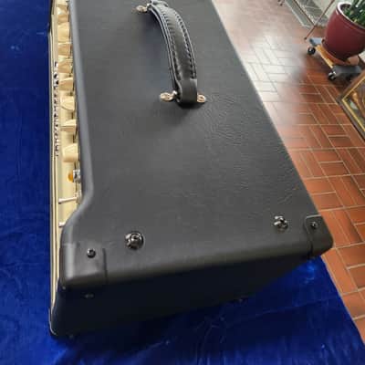 Mint Used Bugera V22HD INFINIUM 22W 2-Channel Tube Amp Head - 2-Tone Black and Cream w/ Original Box image 4