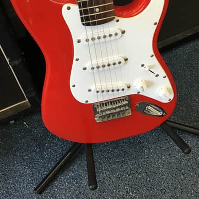 Squier MINI STRATOCASTER LATE 2000’s - RED image 13