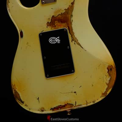 Fender Stratocaster Vintage White FN Series with Gold Leaf Made in USA Aged Relic (Rare) image 8