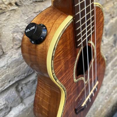 Leilani Hawaiian Koa Concert Ukelele Electric c2010 - Natural image 3