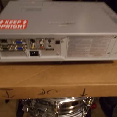 PANASONIC PORTABLE PROJECTOR DVD PC COMPUTER PTLB90NTU Bild 6