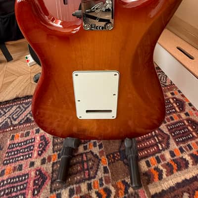 Fender Player Stratocaster HSS Plus Top with Maple Fretboard 2019 - 2021 - Sienna Sunburst image 5