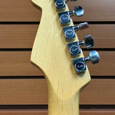 Fender Standard Stratocaster HH with Rosewood Fretboard in Midnight Wine 2004 w/Bag image 17