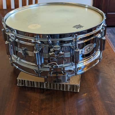 Rogers "5-Line" Dyna-Sonic 5x14" Brass Snare Drum with "Beavertail" Lugs 1967 - 1974 - Chrome image 2