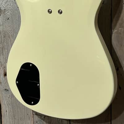 New Gretsch Electromatic CVT Bass Double-Cut Medium Scale Electric Bass Vintage White, Support Brick & Mortar Music Shops Buy it Here and Be Happy ! image 12