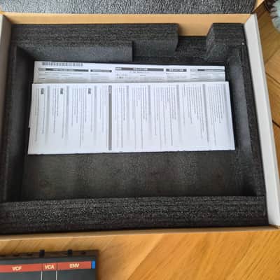 Roland JU-06A Boutique Series Synthesizer Module with K-25m Keyboard 2019 - Present - Black image 12