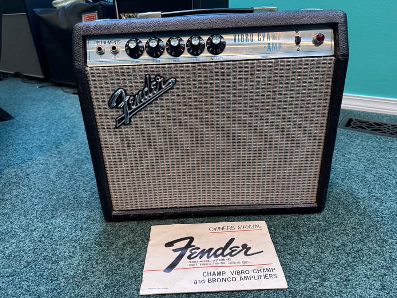1971 Fender Vibro Champ - Amp (6-Watt 1x8" Guitar Combo) image 1