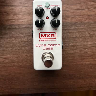 MXR M282 Dyna Comp Mini Bass Compressor 2019 - Present - White image 1