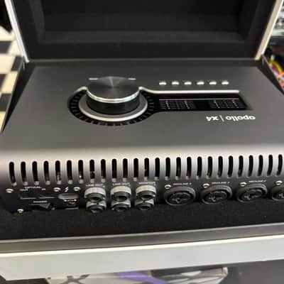 Universal Audio Apollo x4 Gen 2 Thunderbolt Audio Interface 2024 - Present - Silver image 3