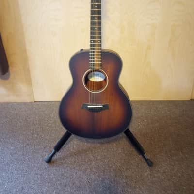Taylor GS Mini-e Bob Taylor Signature image 1