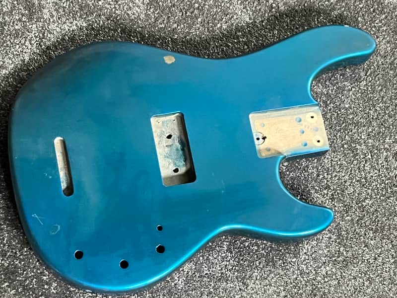1992 G&L CLF Research L-1000 Bass Body Emerald Green Metallic image 1