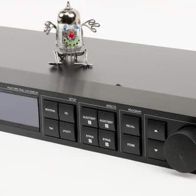 TC Electronic M-ONE XL Dual Effects Processor + Top Zustand + 1,5J Garantie image 3