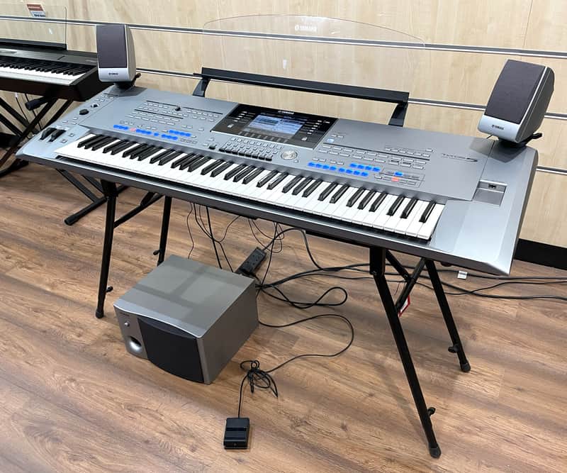 Yamaha Tyros 5 76 note Arranger Keyboard & MS05 Speaker System image 1