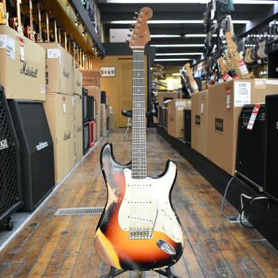 Fender Custom Shop Limited Edition 1959 Stratocaster Heavy Relic Wide Fade 3-Color Sunburst w/Hard Case image 4
