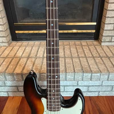 Fender 60th Anniversary American Jazz Bass 2005 - 2006 - 3-Color Sunburst image 5