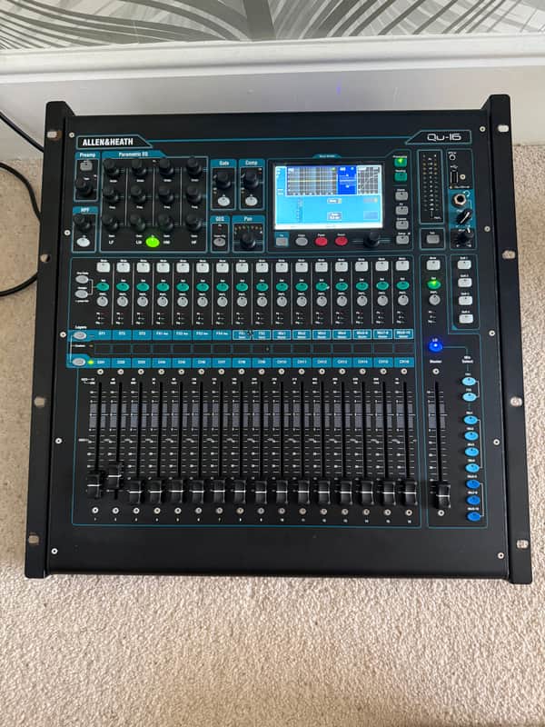 Allen & Heath QU-16 16-Channel Digital Mixer 2013 - Present - Black image 1