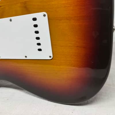 Fender American Vintage Reissue AVRI '62 Stratocaster Guitar with Case 1988 - 3-Color Sunburst / Rosewood fingerboard image 14