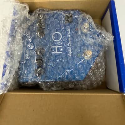 With box and feet Visual Sound H2O V1 2000s - Blue image 11