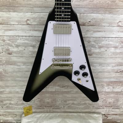 Dean Flying V 35th Anniversary Limited Edition 140 of 150 Guitar w