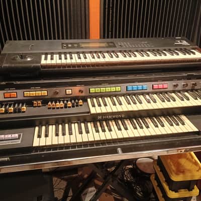 Hammond  B200 image 2