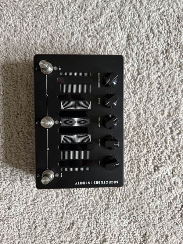 Darkglass Electronics Microtubes Infinity Bild 1