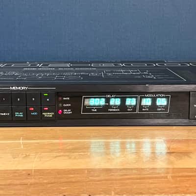 Roland SDE-3000 Digital Delay - Black