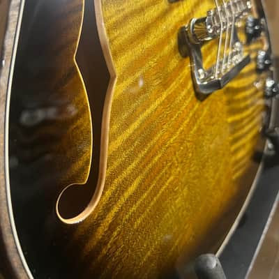 Knaggs Guitars USA - Chena #443 in Sunflower / Onyx Bind image 3