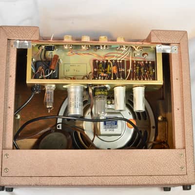 DeArmond R5T 1960 - Tan Tolex- very clean image 17