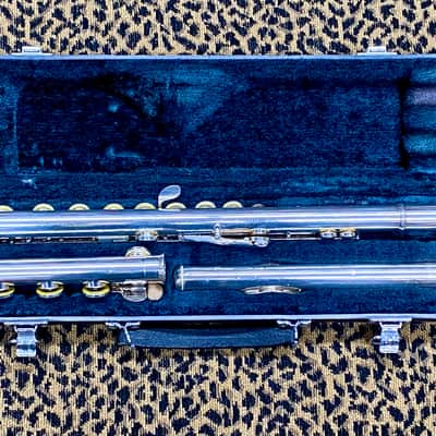 Yamaha YFL-382 Intermediate Flute Inline G B-Foot - Solid Silver Headjoint image 7