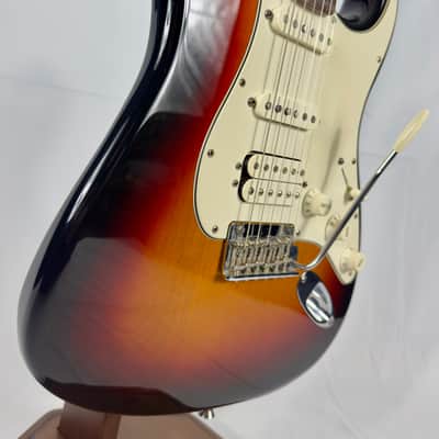 Fender USA Standard Stratocaster W/ OHSC 2008 - 3 Color Sunburst image 4