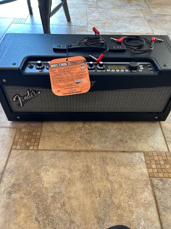 Fender Mustang V V.2 150-Watt Modeling Guitar Amp Head 2013 - 2016 - Black image 1