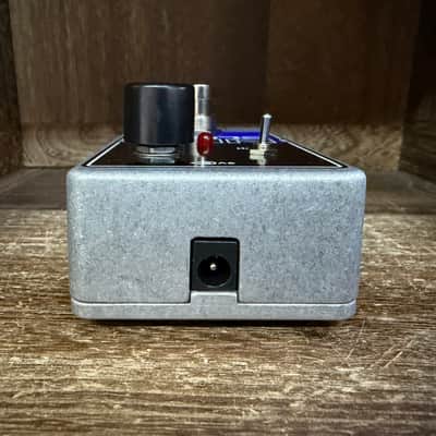 Electro-Harmonix Neo Clone Analog Chorus With Box 2010 - Present - Black / Blue image 8