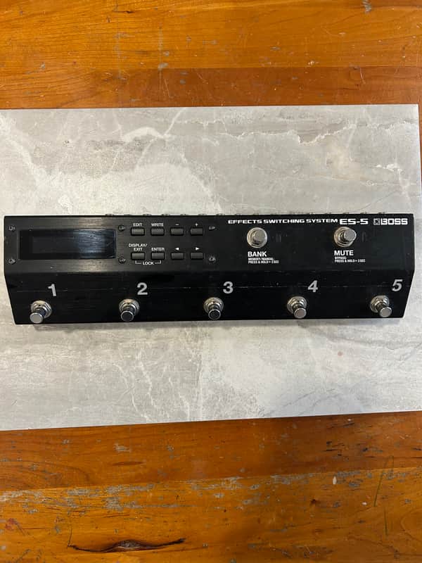 Boss ES-5 Effects Switching System