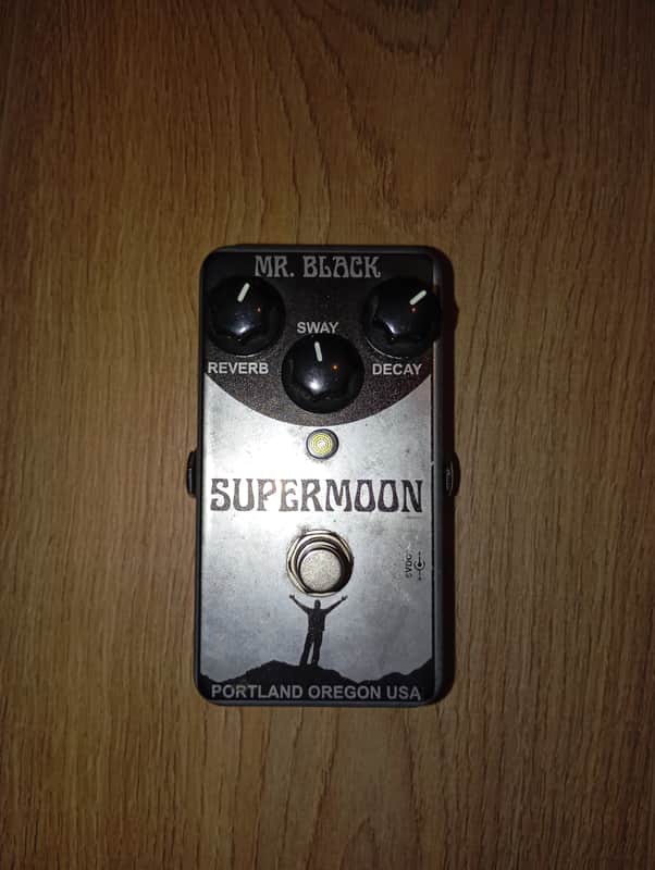 Mr. Black Supermoon Chrome