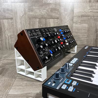 Low 40º Universal Stand for Behringer Desktop Modules & Moog 60HP 104HP Eurorack Cases - color WHITE - by KZcraftworks - USA