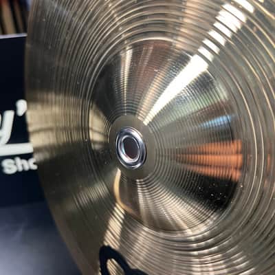 Meinl MA-BR-14M Medium 14" Marching Cymbals Student Brass Pair w/ Pads & Straps image 3