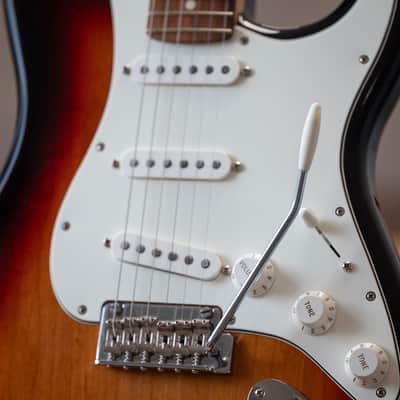 2019 Fender Player Series Stratocaster - in 3 Tone Sunburst image 4