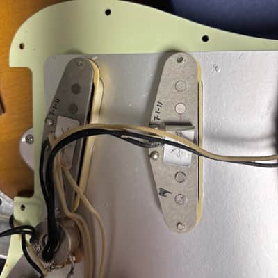 Immagine Fender Stratocaster USA 69 Custom Shop Abigail Ybarra edition pickups - very rare! - 10
