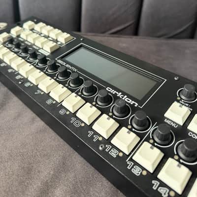Sequentix Cirklon V2 + CVIO + Breakout Box & Cable - Like New imagen 4