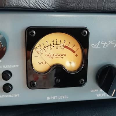 Ashdown ABM 25th Anniversary Bass amplifier. Very Rare. 25 / 100. Flight Case and candy. image 2