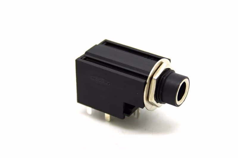Fender 099-0912-000 1/4" Mono Amp Jack image 1