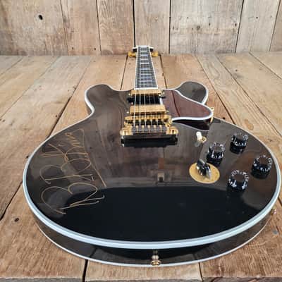 Gibson BB King Lucille Signature 2004 Signed by BB King with Pictures - Black image 8