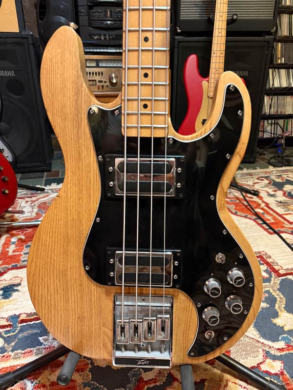 Peavey T-40 Bass Guitar | Reverb