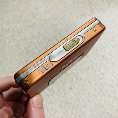 [RARE] SONY EX808 Walkman Cassette Player ! Excellent Orange ! Working ! image 4