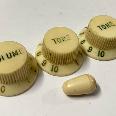 1982 Fender Fullerton USA complete Stratocaster knob set with tip original Vintage image 3