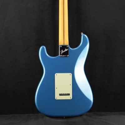Fender American Professional Classic Stratocaster HSS Faded Lake Placid Blue Maple Fingerboard image 6