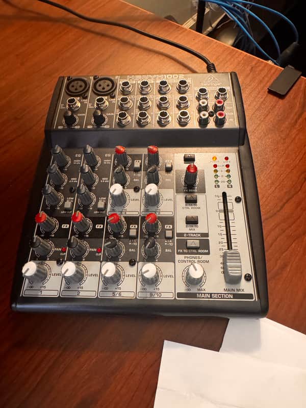 Behringer 1002 10-Input 2-Bus Mixer XENYX EQ 2007 - Present - Standard image 1