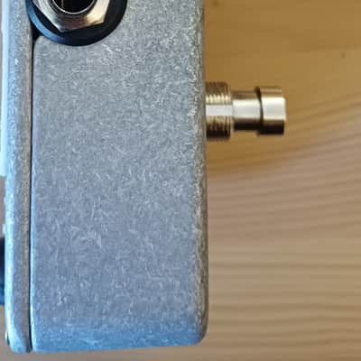 Electro-Harmonix Satisfaction Fuzz 2014 - Present - Blue / Red image 4