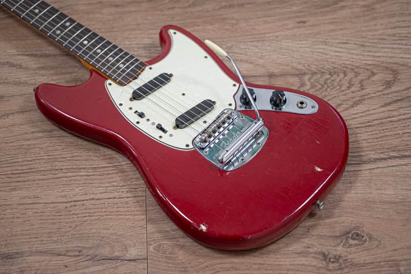 1966 Fender USA Mustang - in Dakota Red